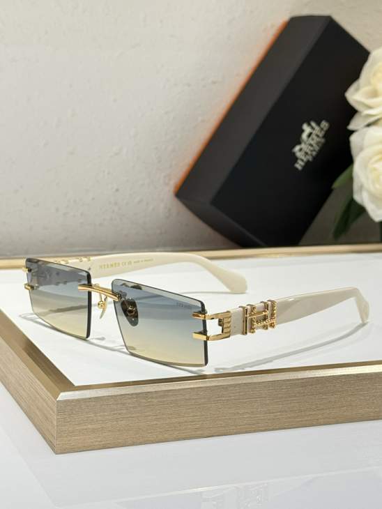 Picture of Hermes Sunglasses _SKUfw72123713fw